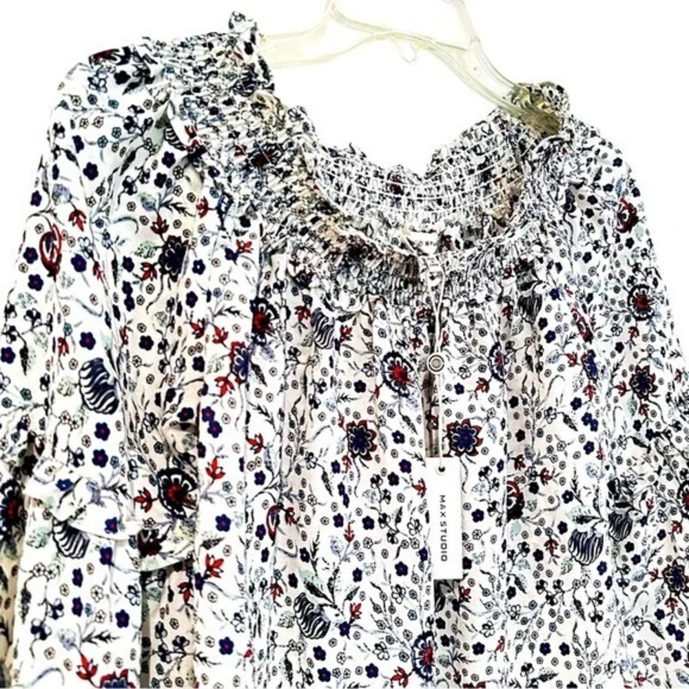 Max Studio Floral Off Shoulder Peasant‎ Blouse Women's Small White Blue Casual